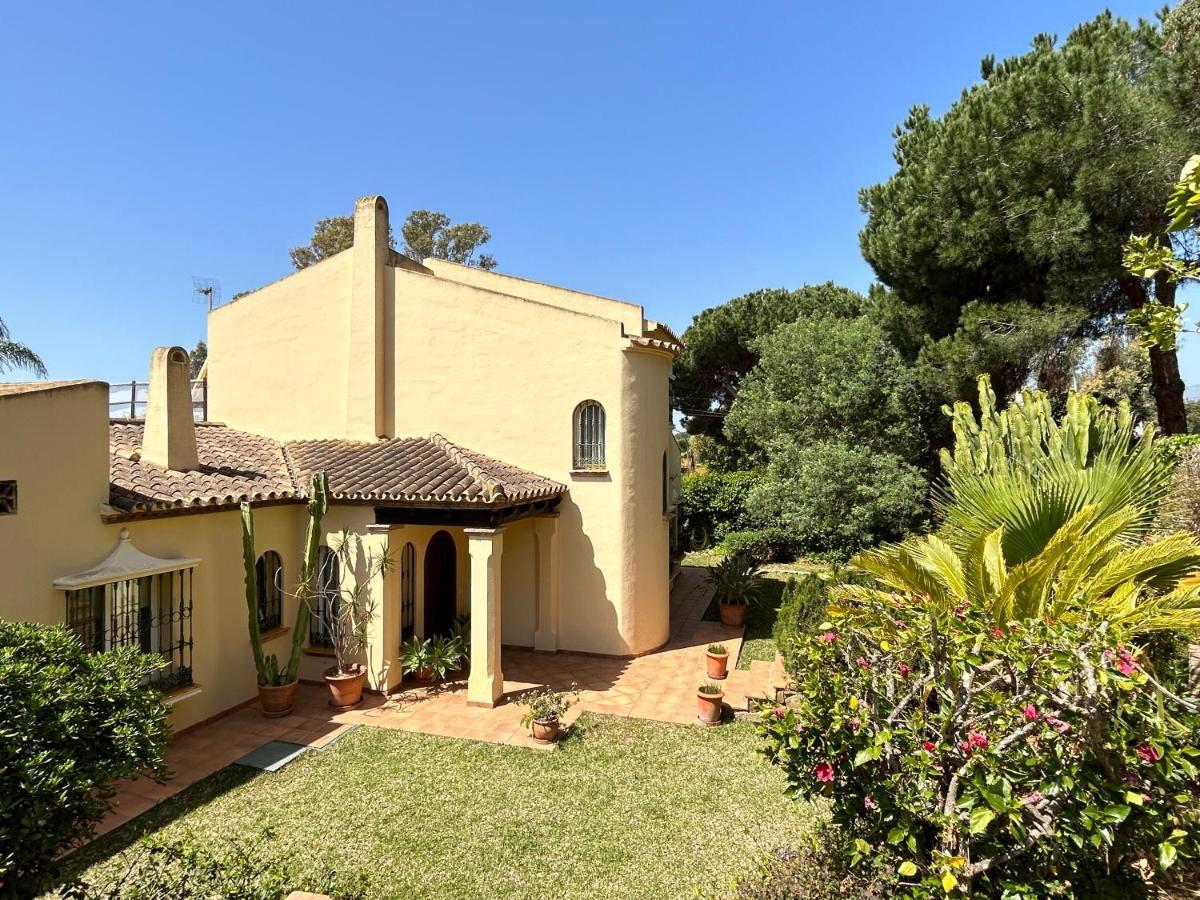 Villa Close To The Beach In Марбеля Екстериор снимка
