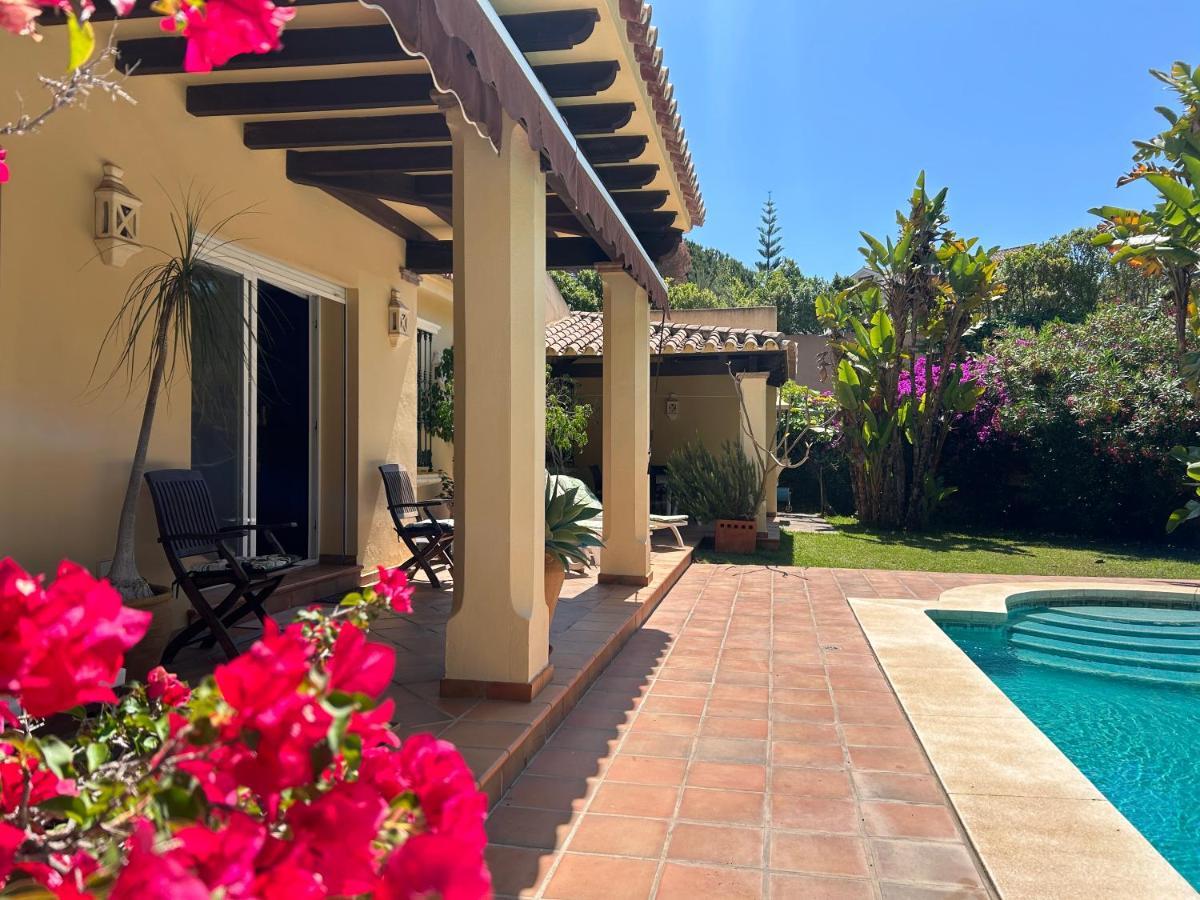 Villa Close To The Beach In Марбеля Екстериор снимка