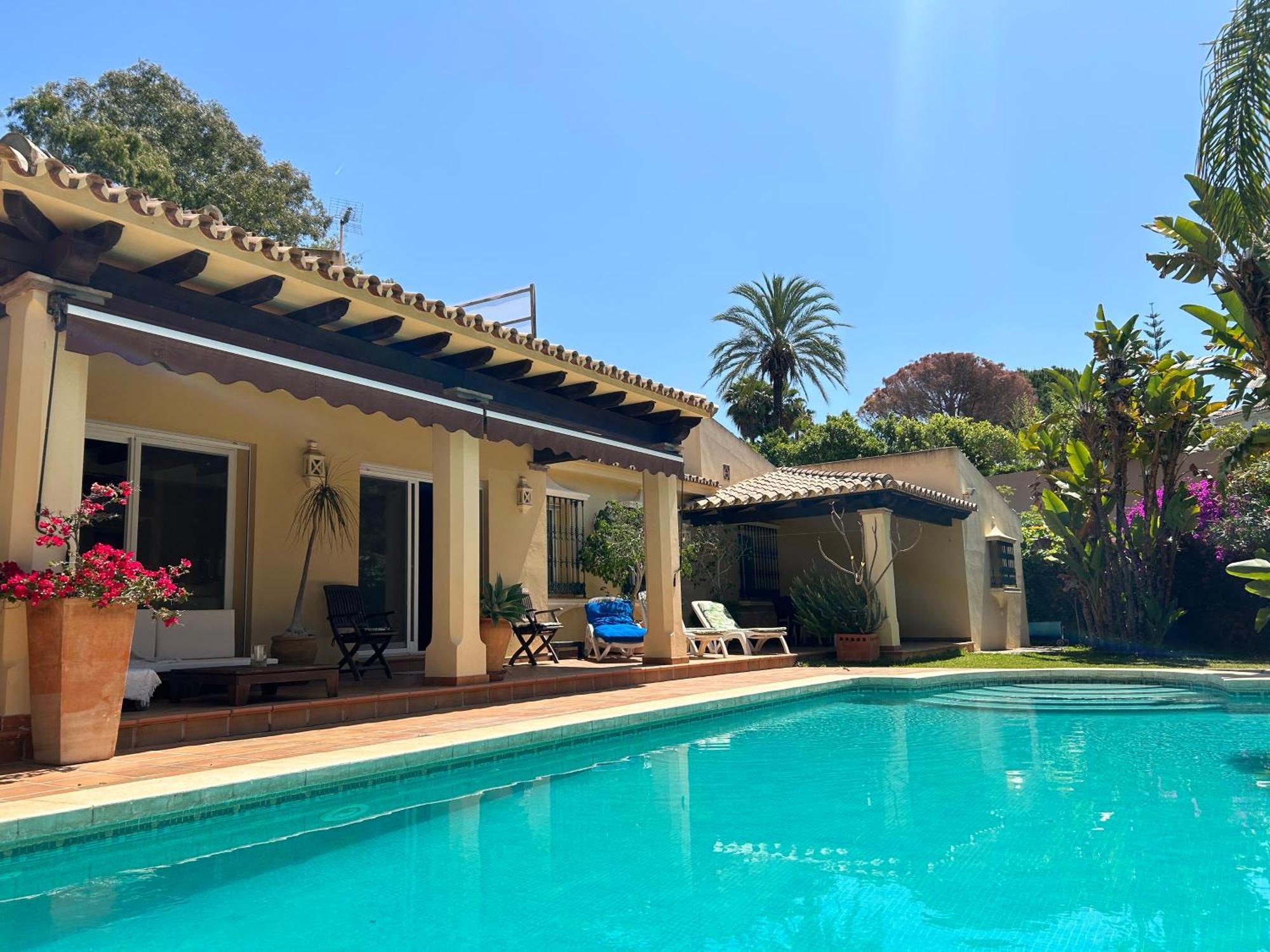 Villa Close To The Beach In Марбеля Екстериор снимка